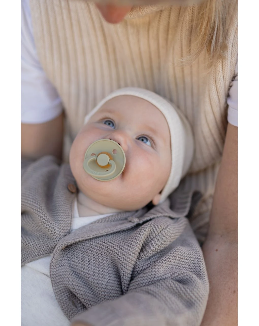 Set 2 Ciucci Tettarella Tonda In Gomma Naturale 0/6 Mesi - Colore Khaki E Dusty Blue - Bibs 10 Set 2 Ciucci Tettarella Tonda In Gomma Naturale 0/6 Mesi - Colore Khaki E Dusty Blue - Bibs - immagine 8