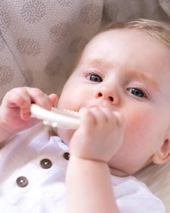 Anello Da Dentizione Circle So'pure Sophie La Girafe - Vulli 9 Anello Da Dentizione Circle So'pure Sophie La Girafe - Vulli -Chicco Shop b3cfa10d xz 1341842 3